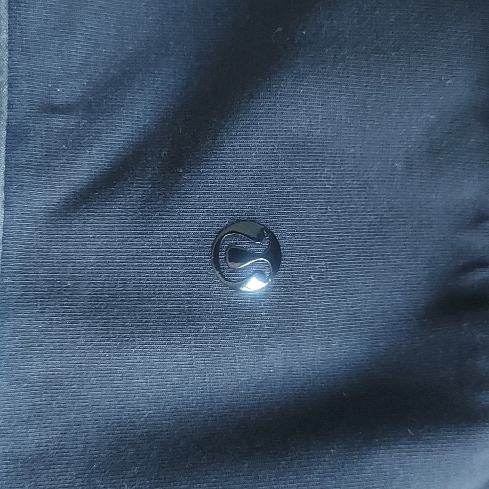 Lululemon Athletica Collared Shirt Chest Pocket -Read Description & See Pictures - Picture 4 of 5
